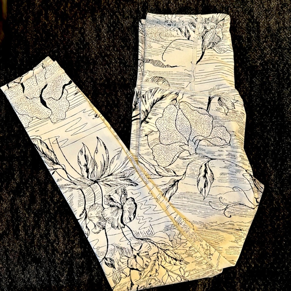 Athleta 7/8 Elation Leggings